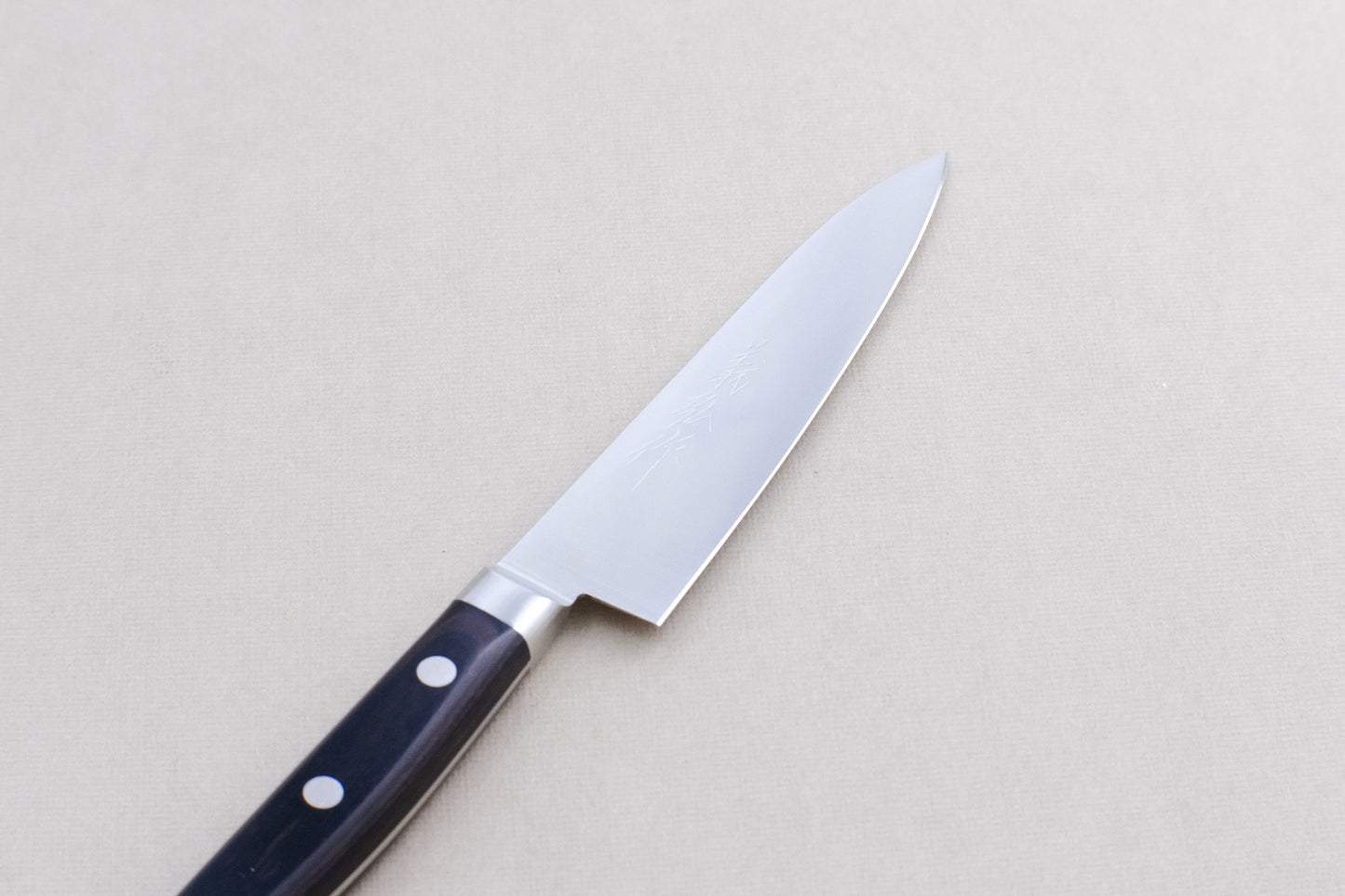 Yamawaki 8A Edelstahl Petty 120 mit Pakka-Griff