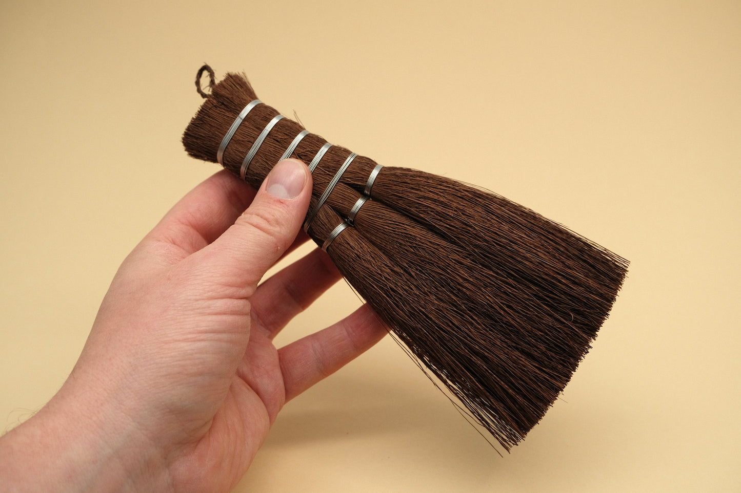 Fern fibre brush