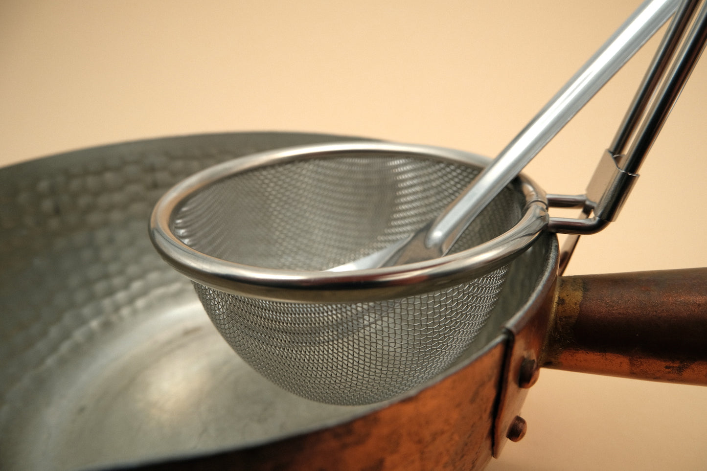RVS miso zeef met modderlepel