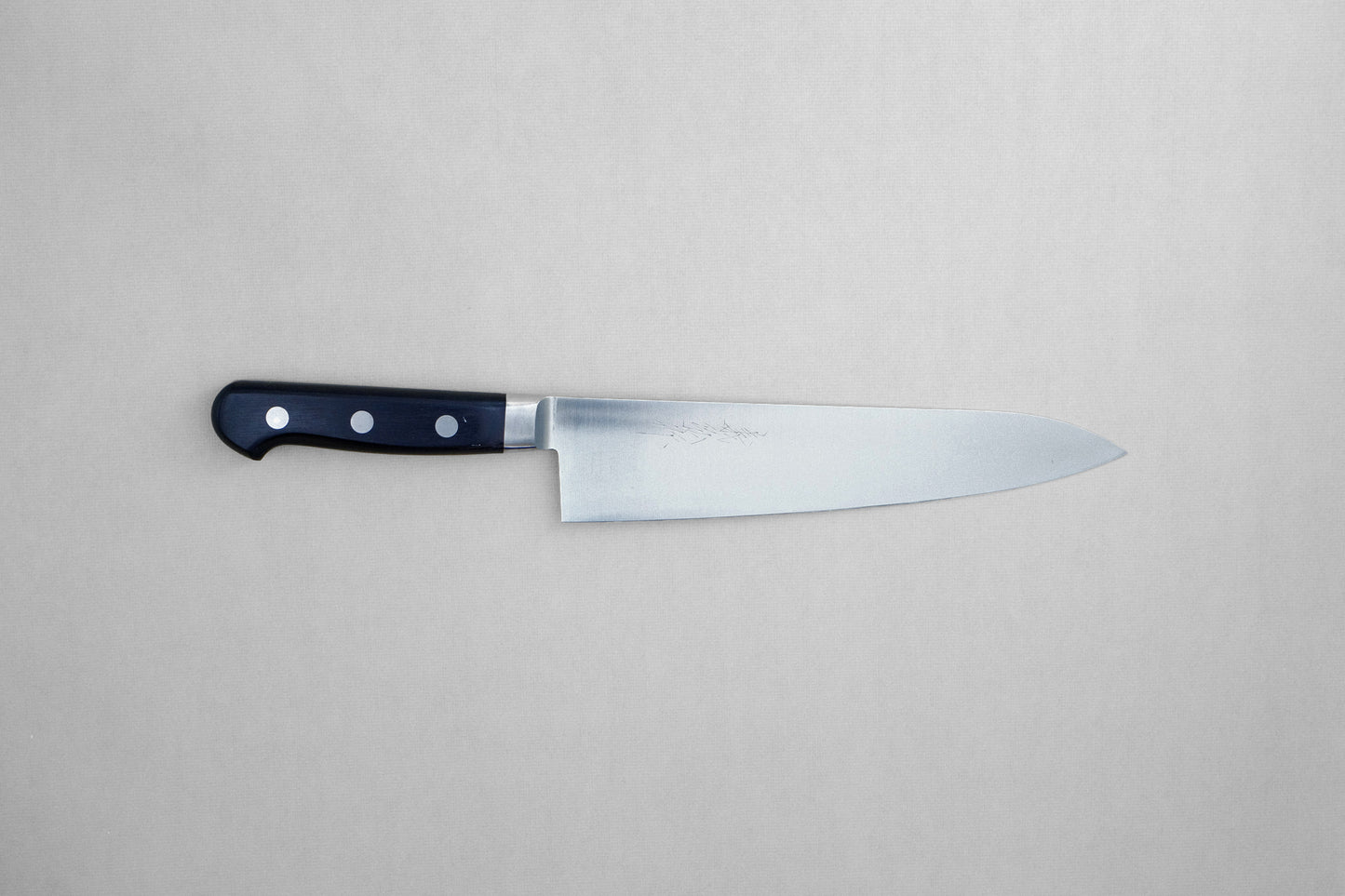 Yamawaki 8A Edelstahl Gyuto 210 mit Pakka-Griff