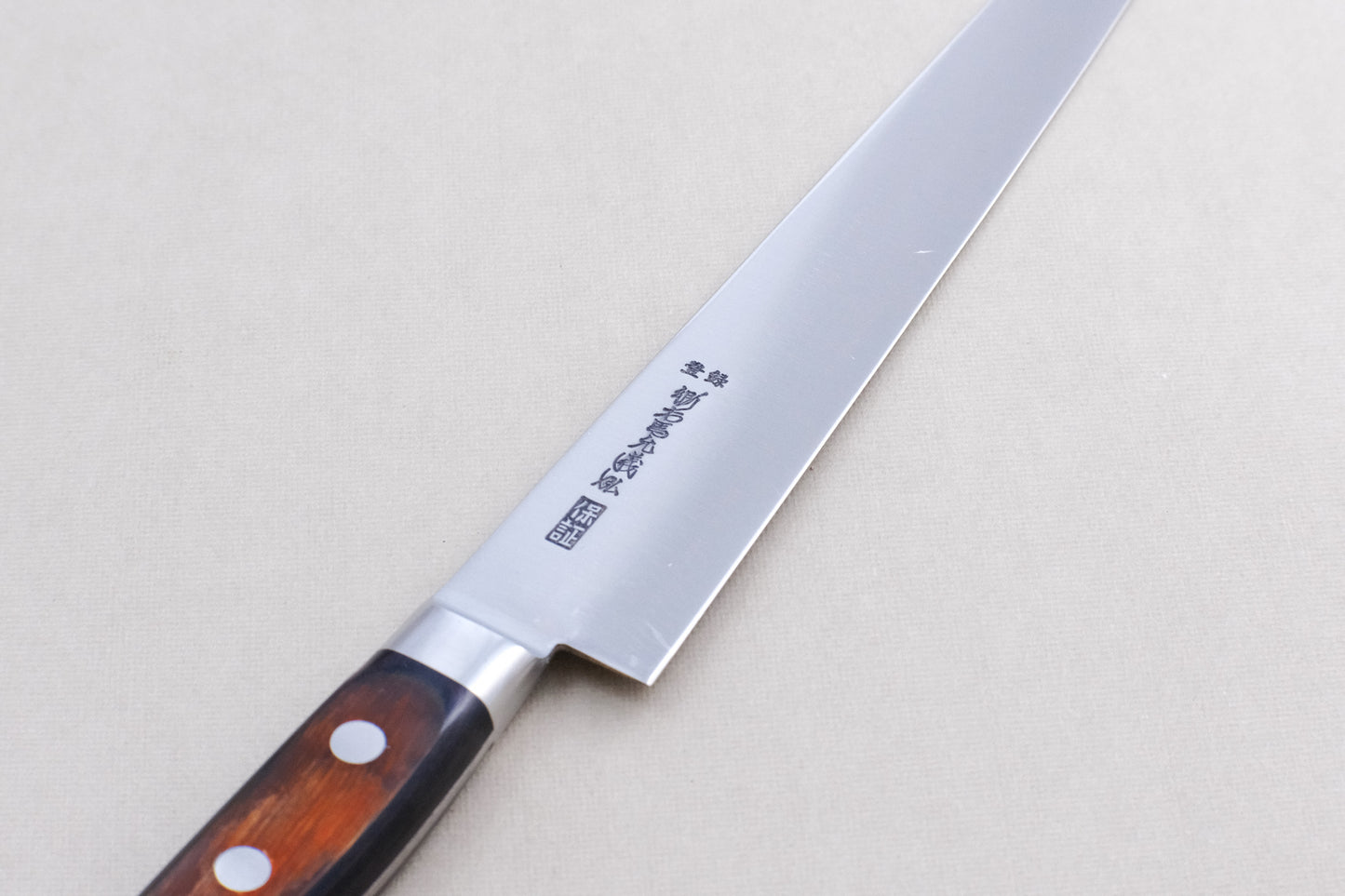 Yamawaki SK4 sujihiki 270 with a pakka handle