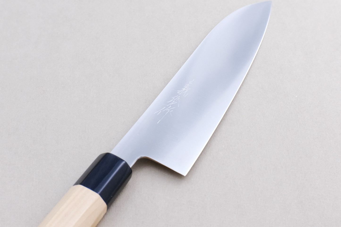 Yamawaki VG1 stainless steel santoku 180 with an octagonal ho wood and buffalo horn handle