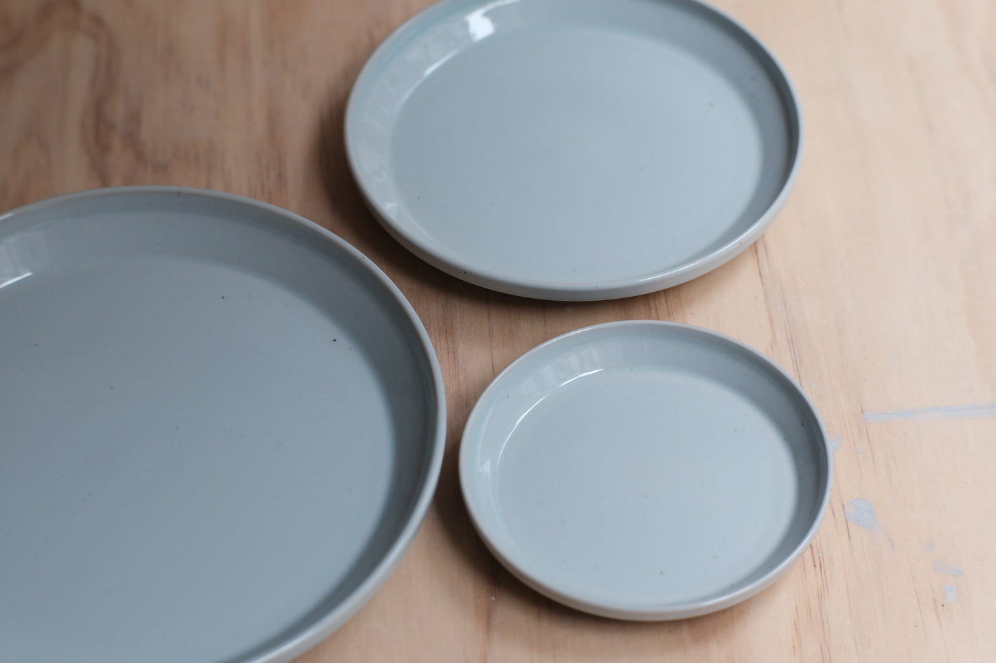 Kinto RIM Hasami ware plate earth grey 160 mm