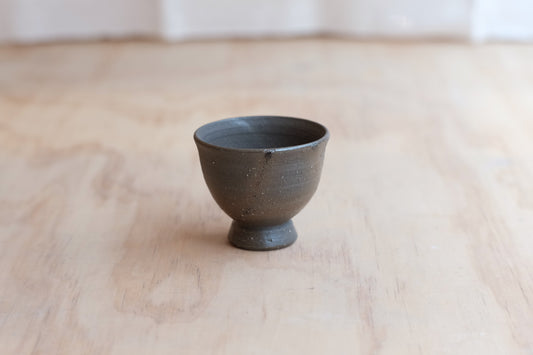 Hiroto Ono unglazed cup black