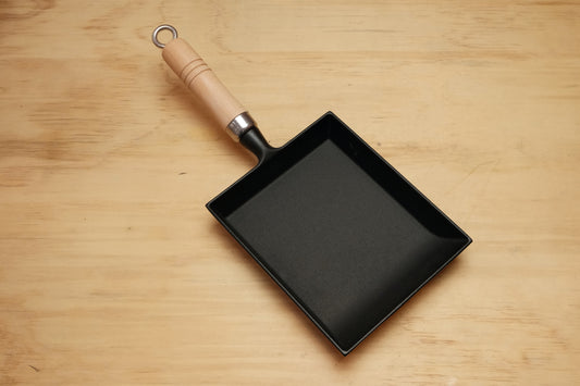 Cast iron tamagoyaki pan