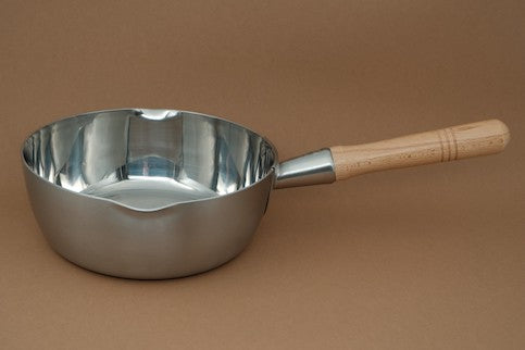 Yukihira sauce pan made of 3ply stainless steel with a wooden handle