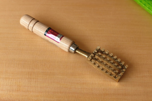 Grote visschubber met schuine zijkanten