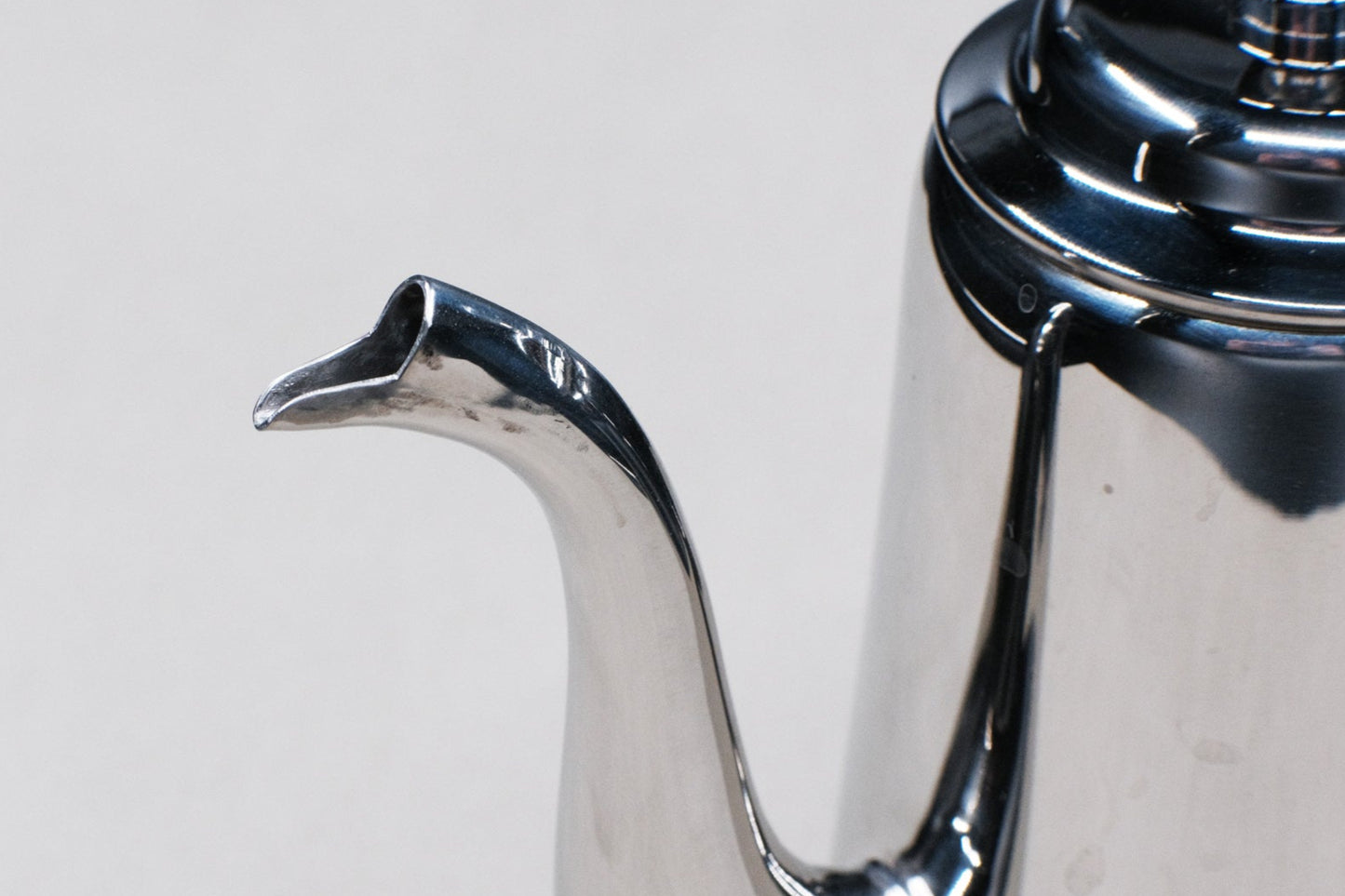 Azmaya Daibo coffee pot made of stainless steel
