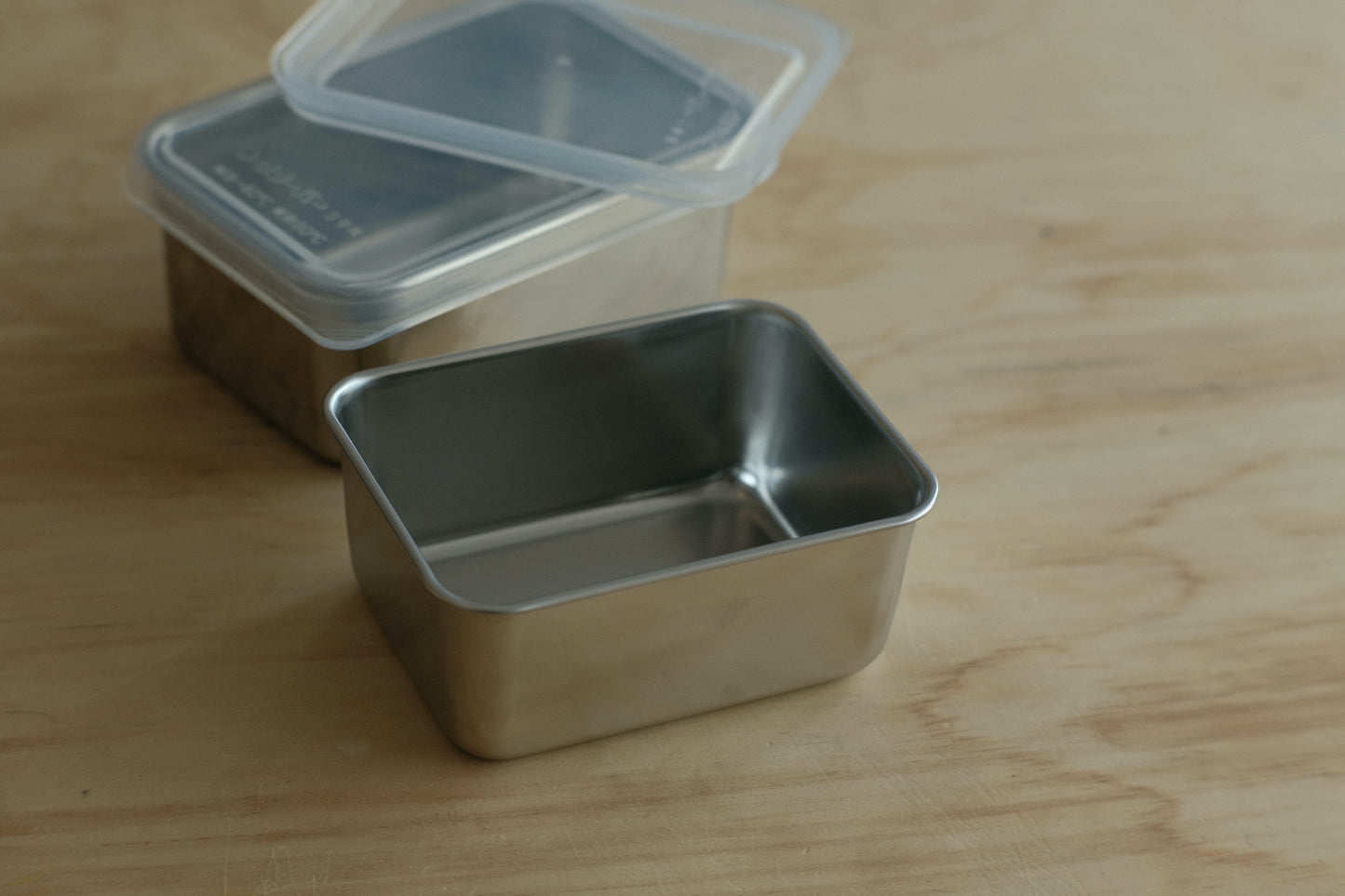Roestvrijstalen voedselcontainer met siliconen deksel