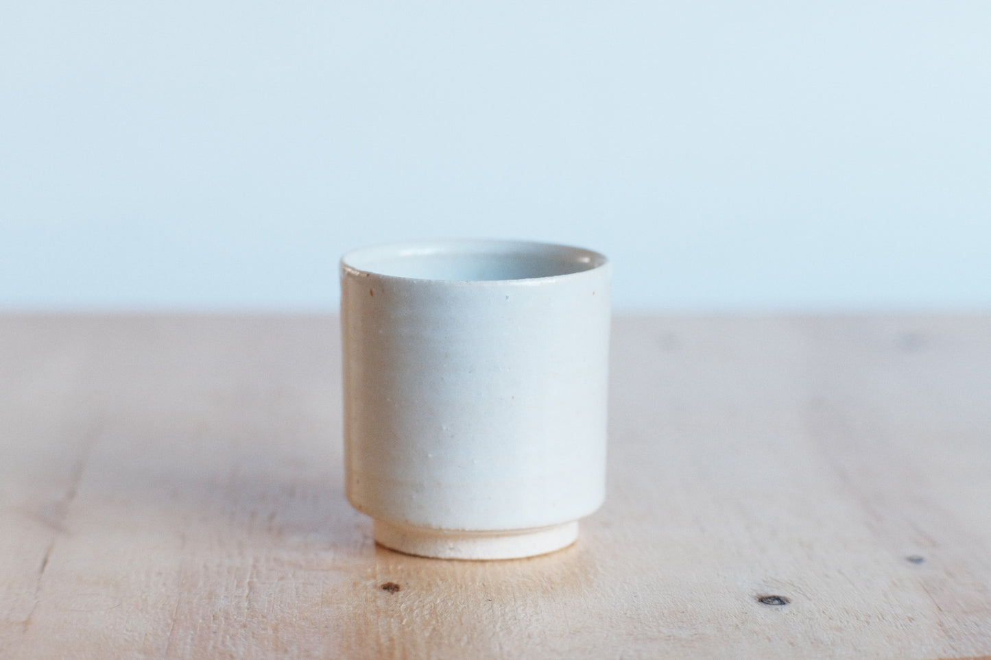 Azmaya Igayaki small straight teacup with a white glaze made at the Kōbo kiln in Mie