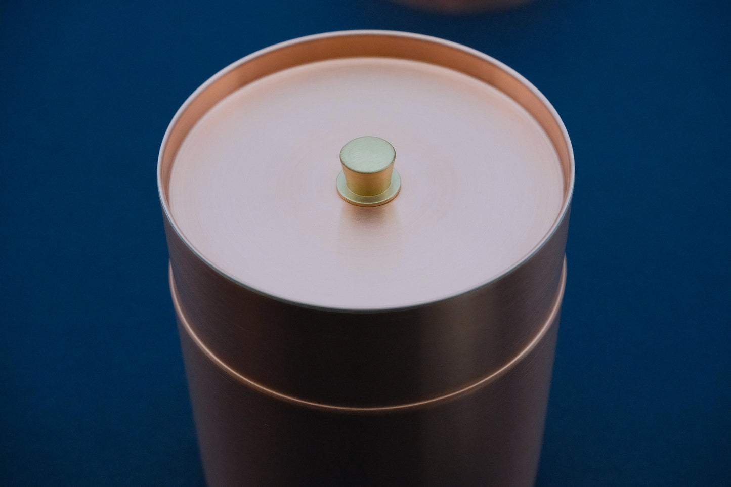 Azmaya chazutsu large copper tea caddy made by Shinkō Kinzoku in Niigata