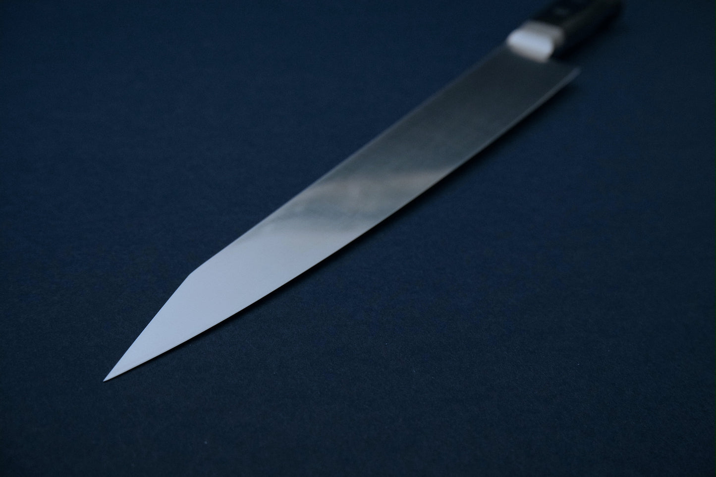 Yamawaki 8A roestvrij staal sujihiki 270 met een pakka handvat