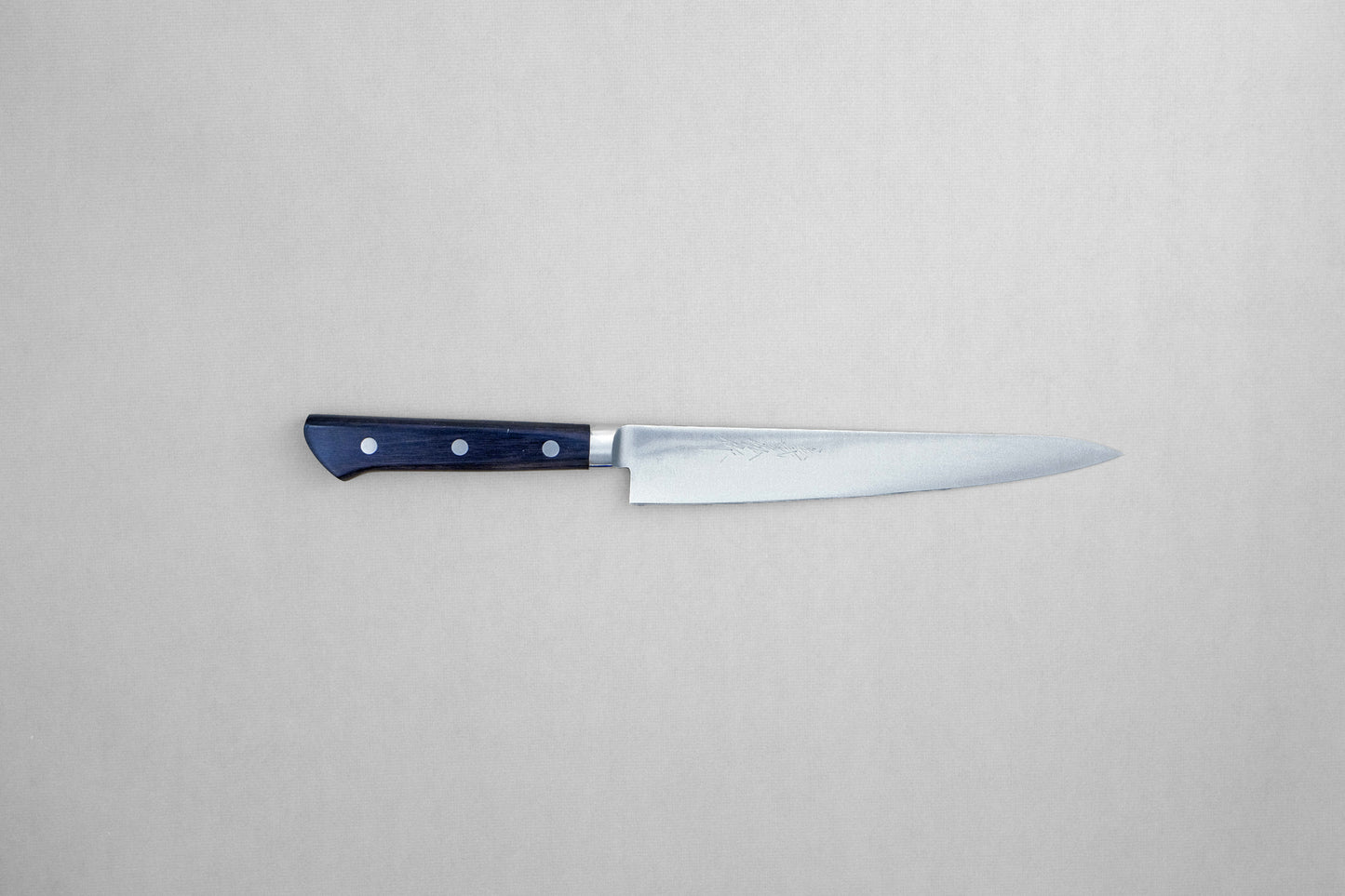 Yamawaki 8A roestvrij staal petty 180 met een pakka handvat