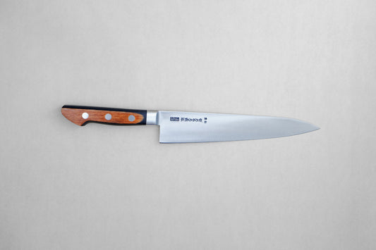 Yamawaki SK4 gyuto 210 with a pakka handle