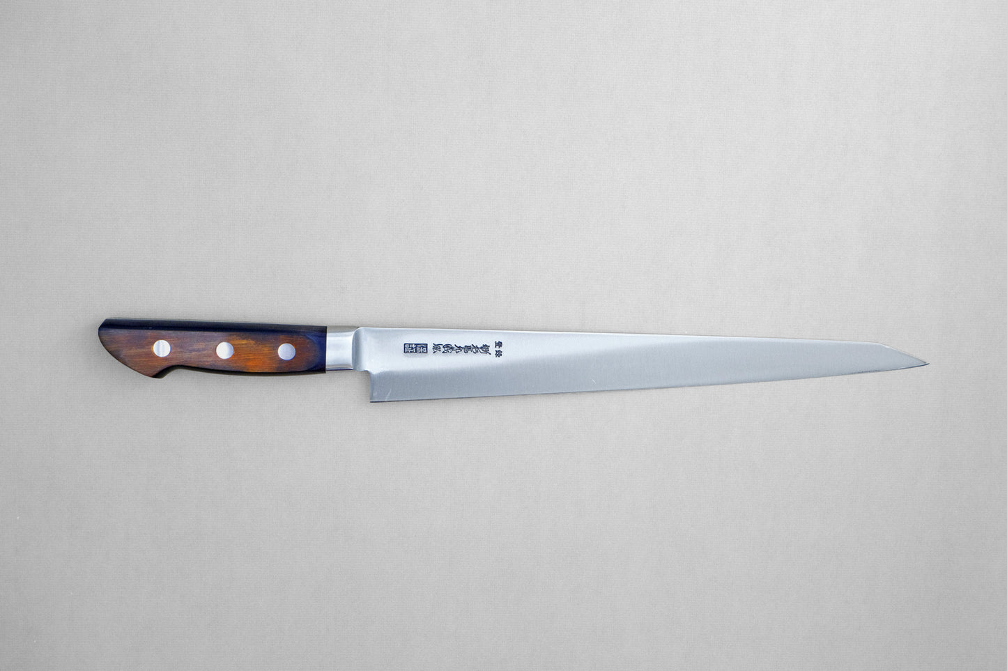 Yamawaki SK4 sujihiki 270 with a pakka handle
